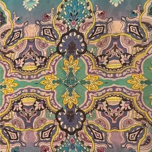 Beautiful Robert Graham tunic. Size small. Never worn with tags.